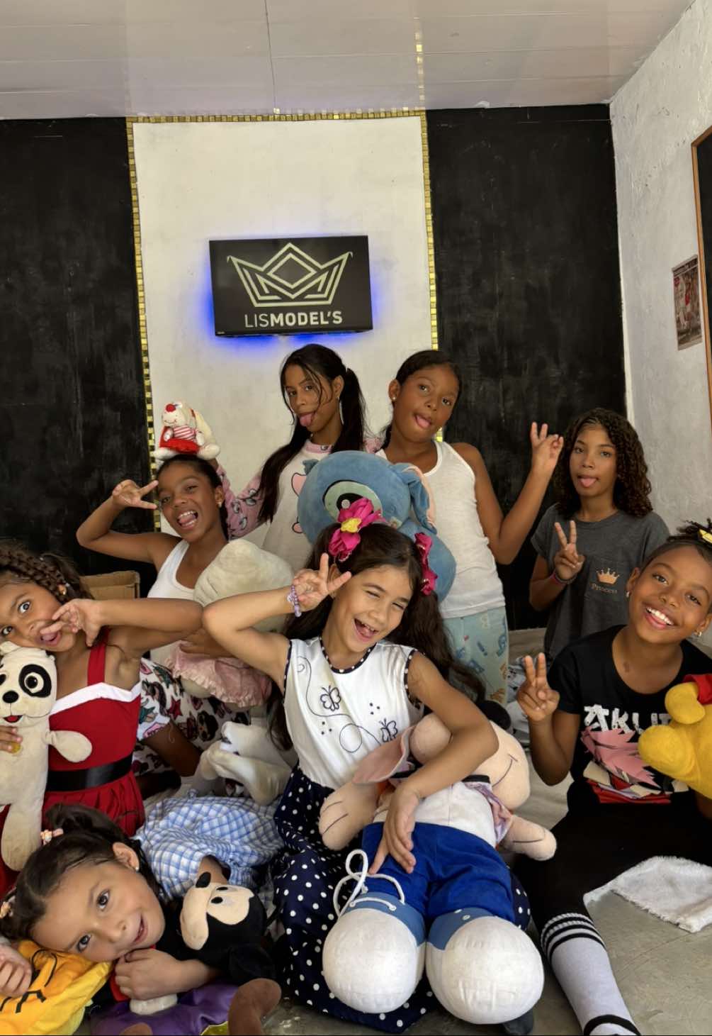 @Lismodels Academy