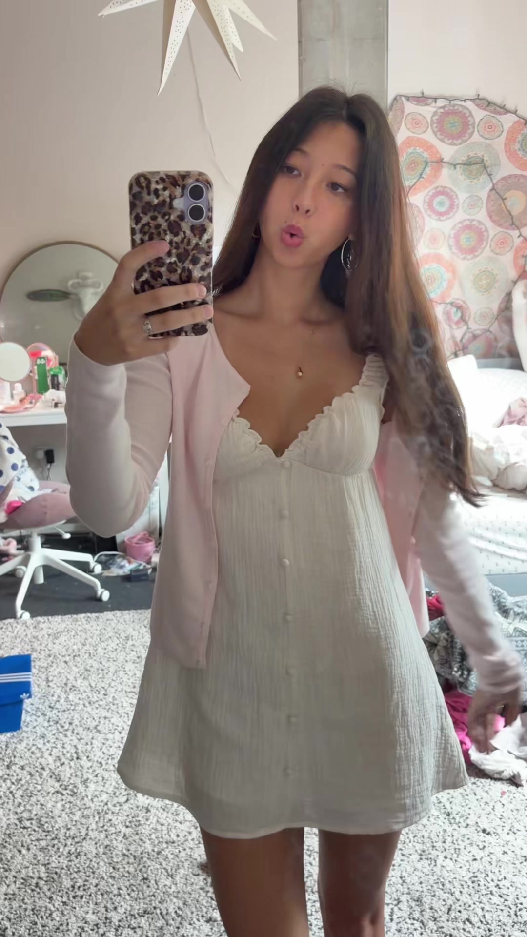 @shakeitvona