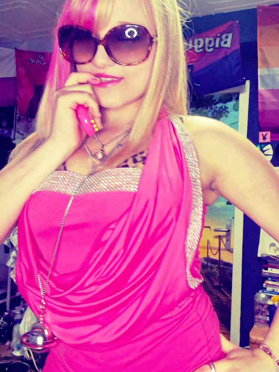 @Lari💋👩&zwj;❤️&zwj;💋&zwj;👩