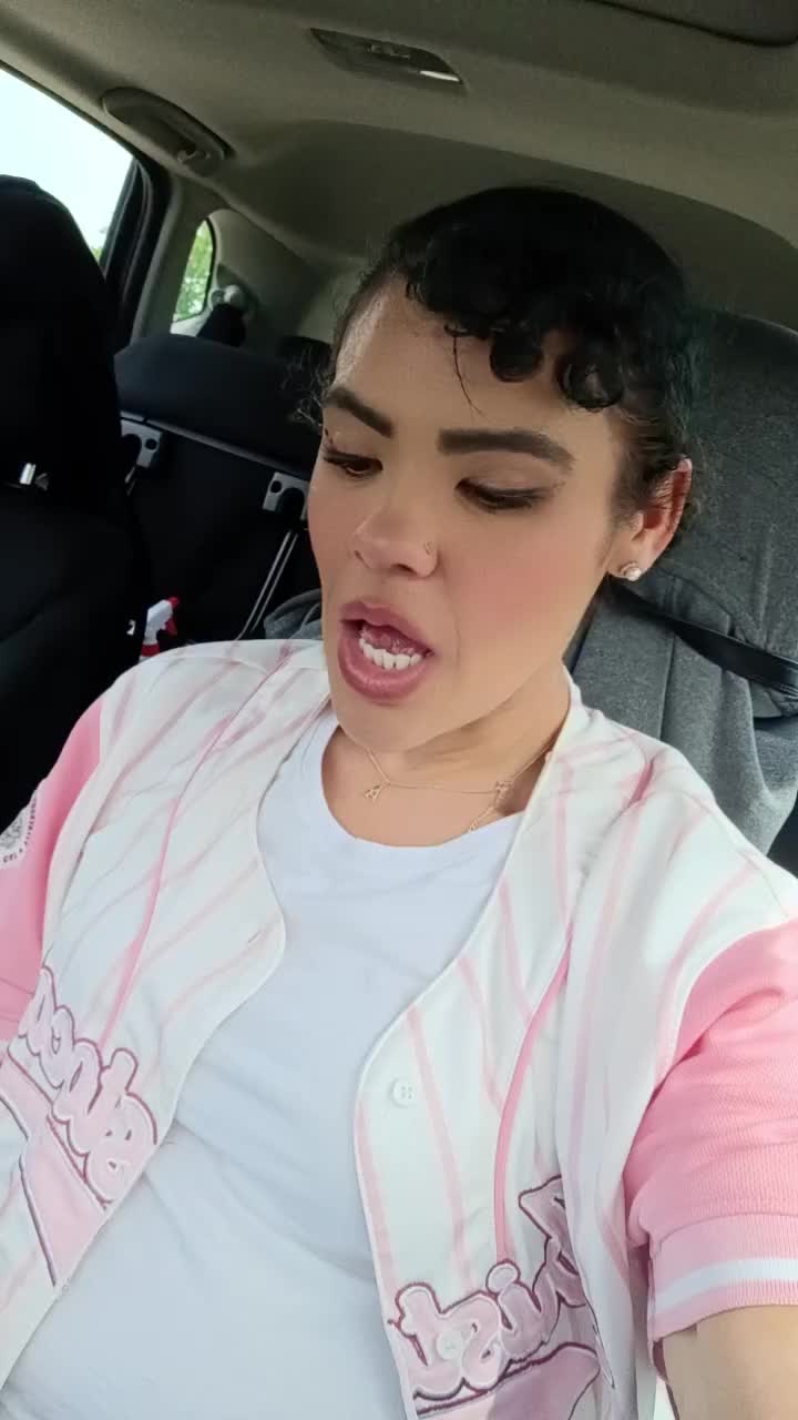 @Ohmykalabee 🐝
