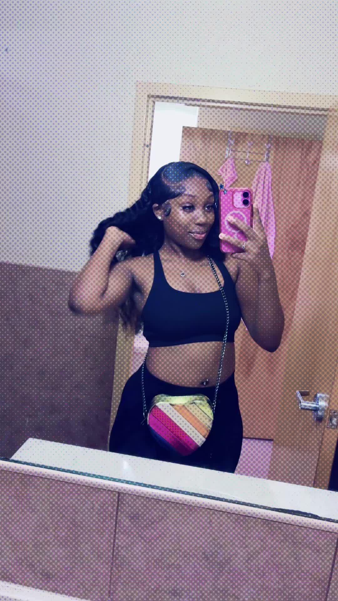 @KMonae🫧