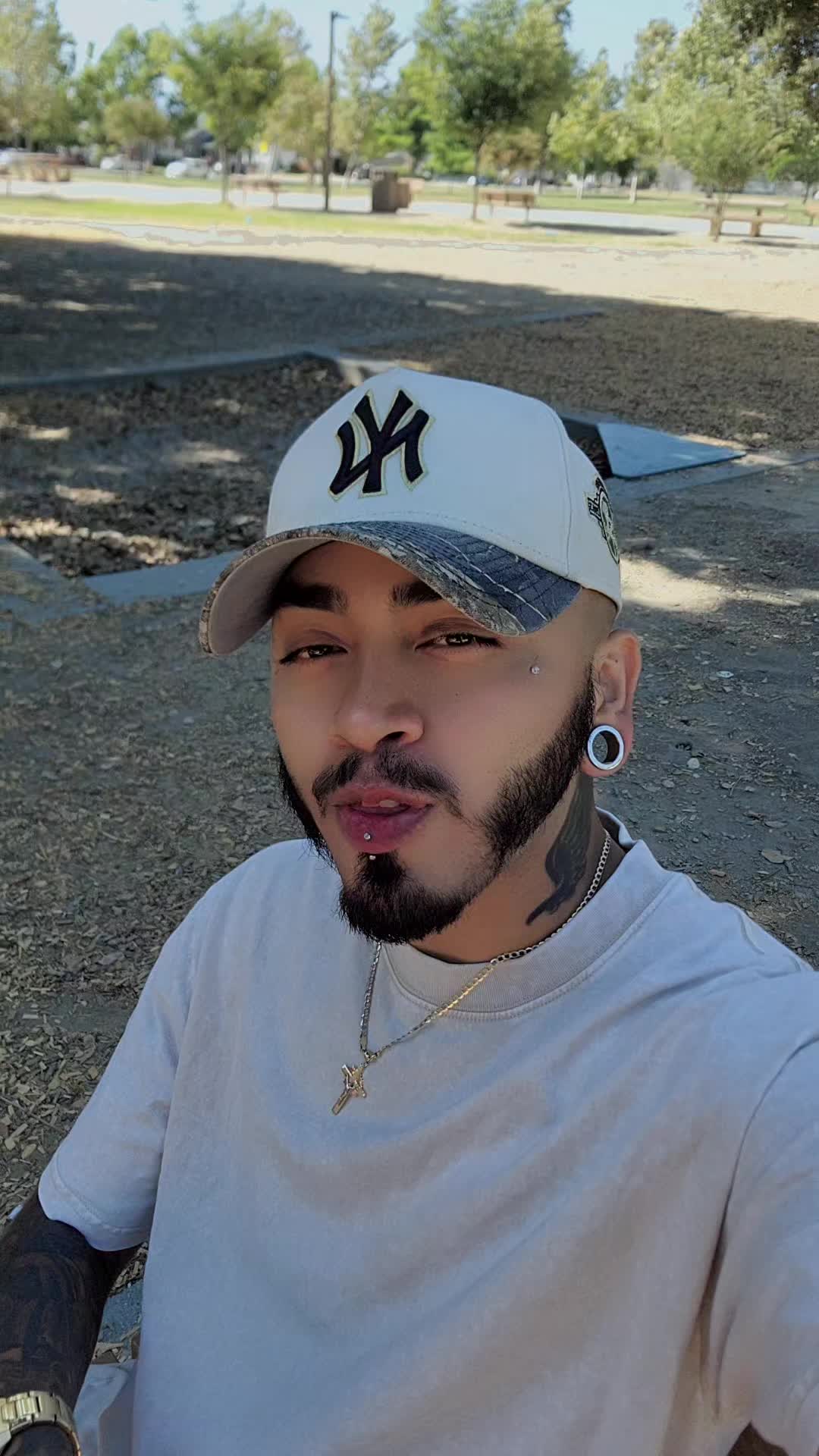 @🖤🤍Carlithos🤍🖤
