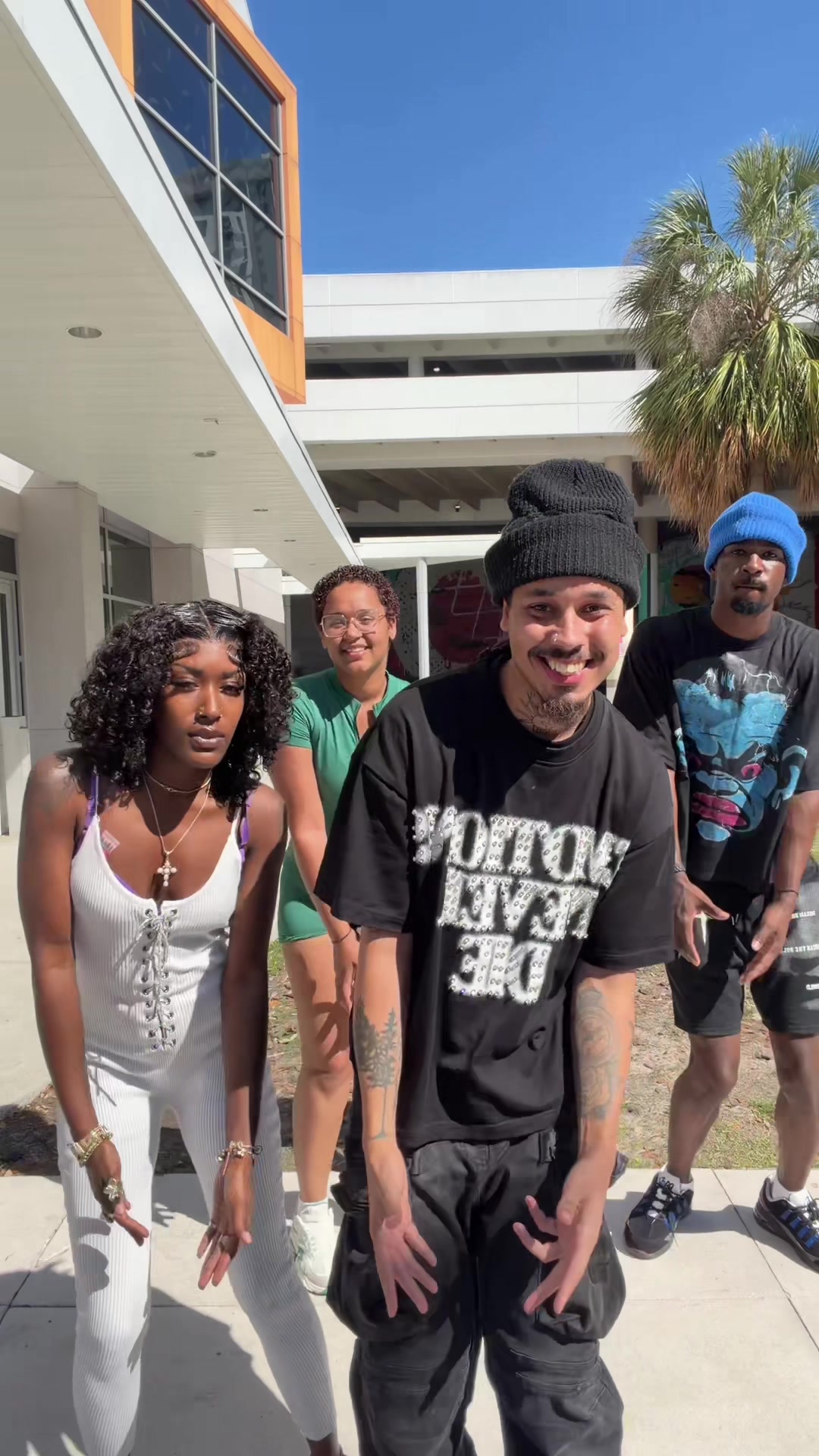 @HoodSkiiz