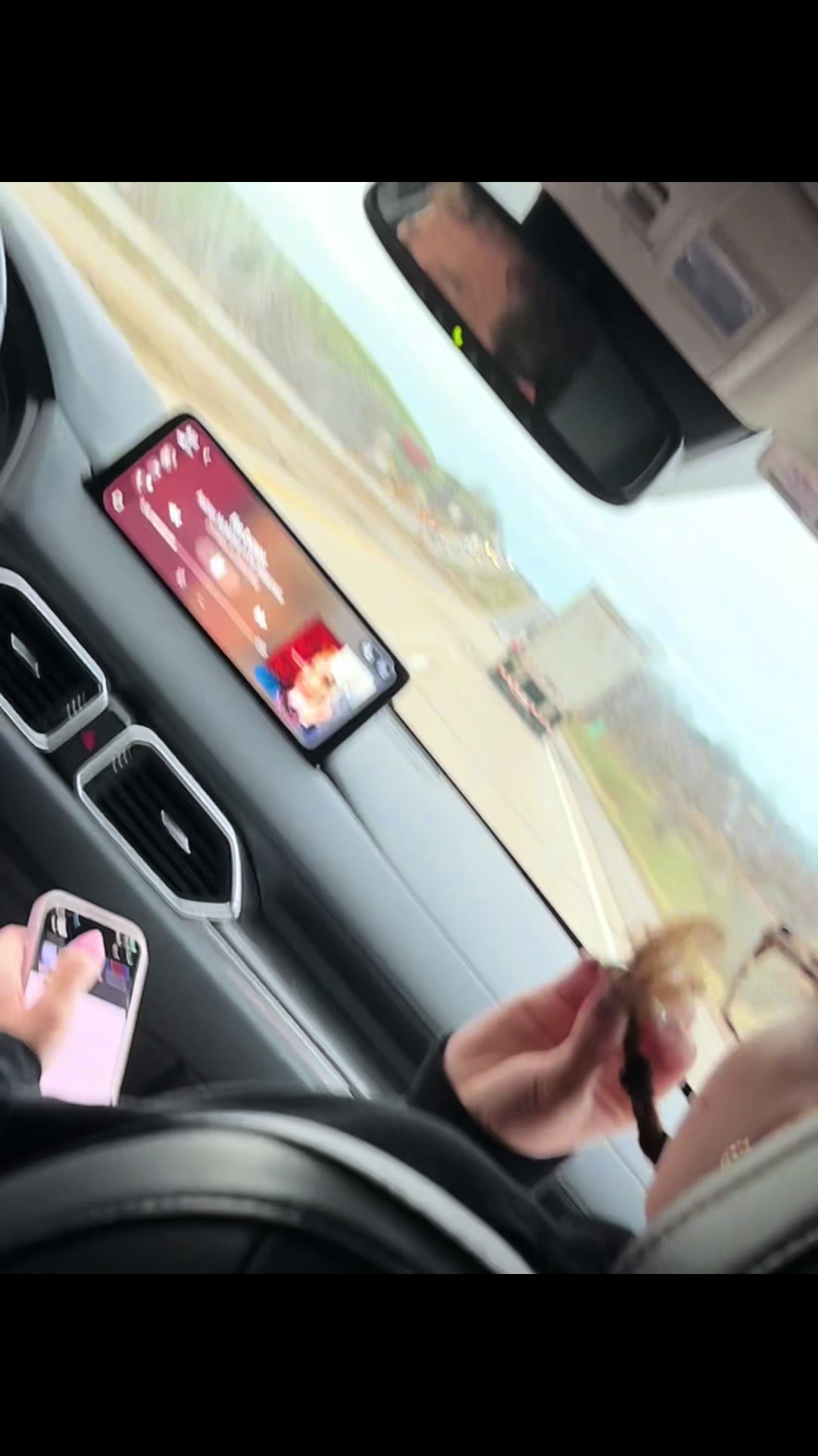 @notwhoyouthinkitis
