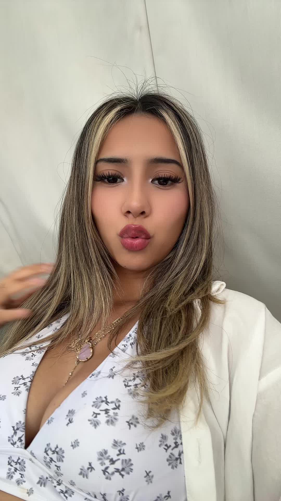 @celesteee
