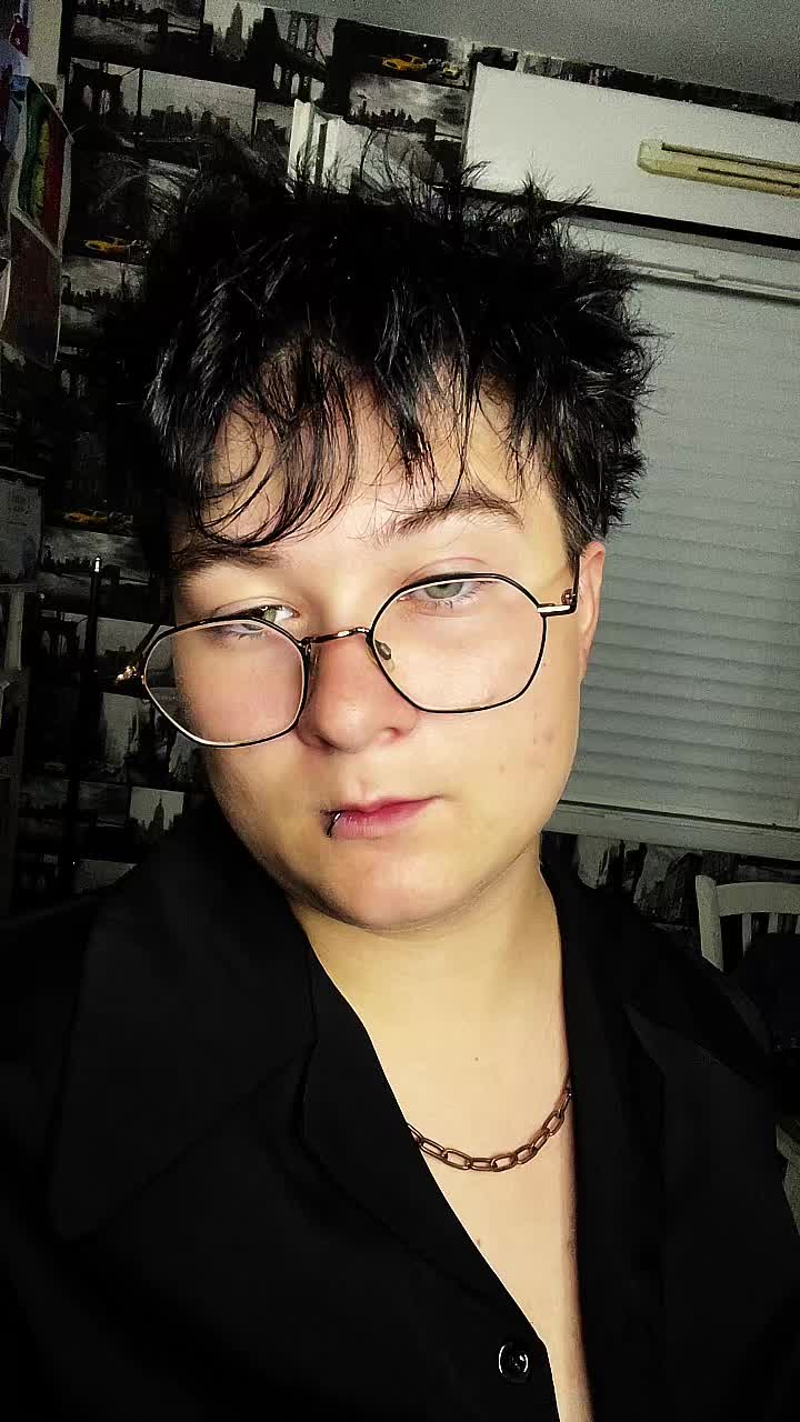 @YᑌKOᑎ