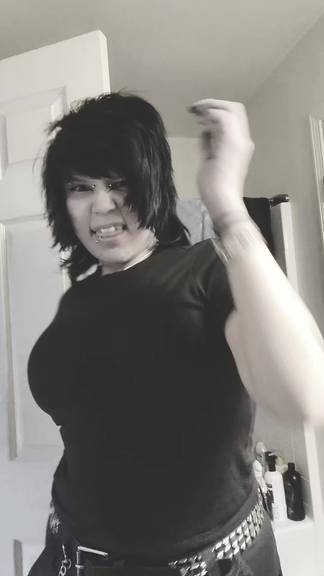 @theskysfallingg