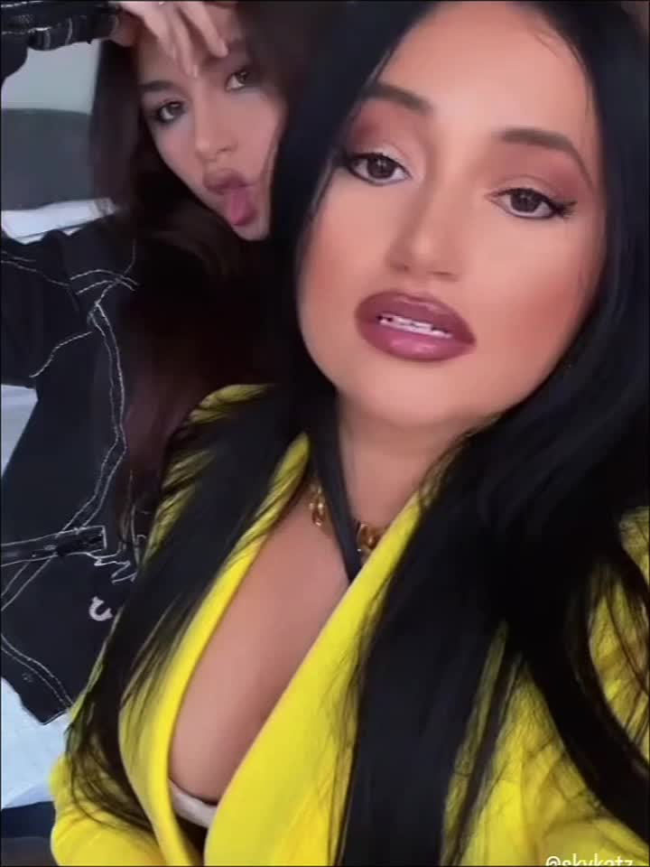 @Skykatz( fanpage)