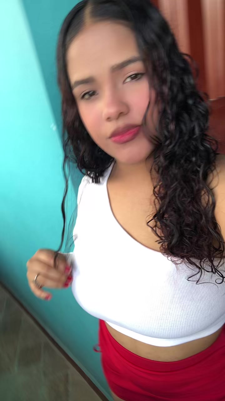 @Ela🌷💚