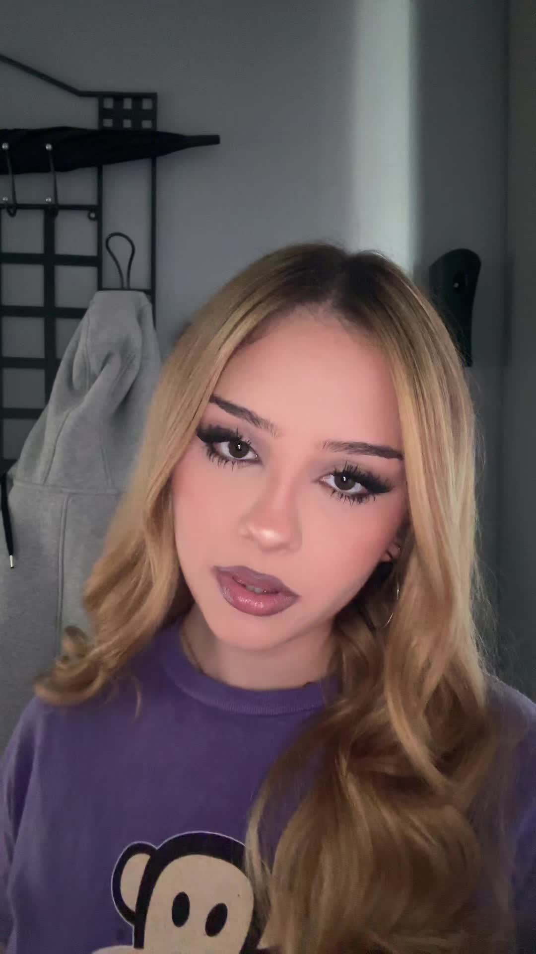 @notalejandra