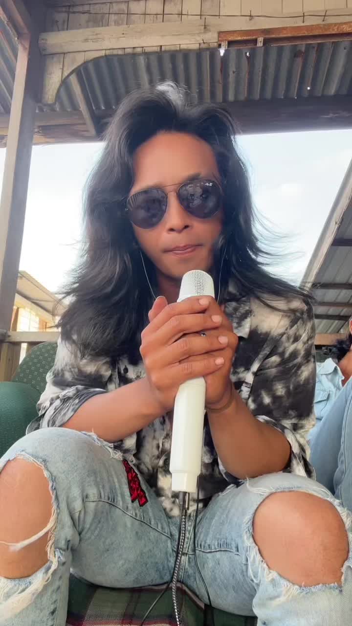 @Adeenk