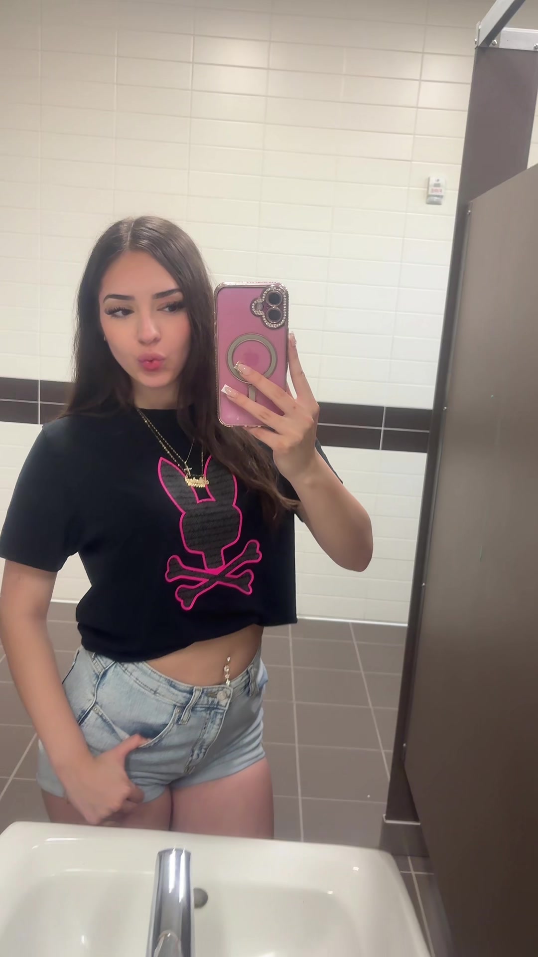 @𝑎𝑛𝑑𝑟𝑒𝑎❤︎︎