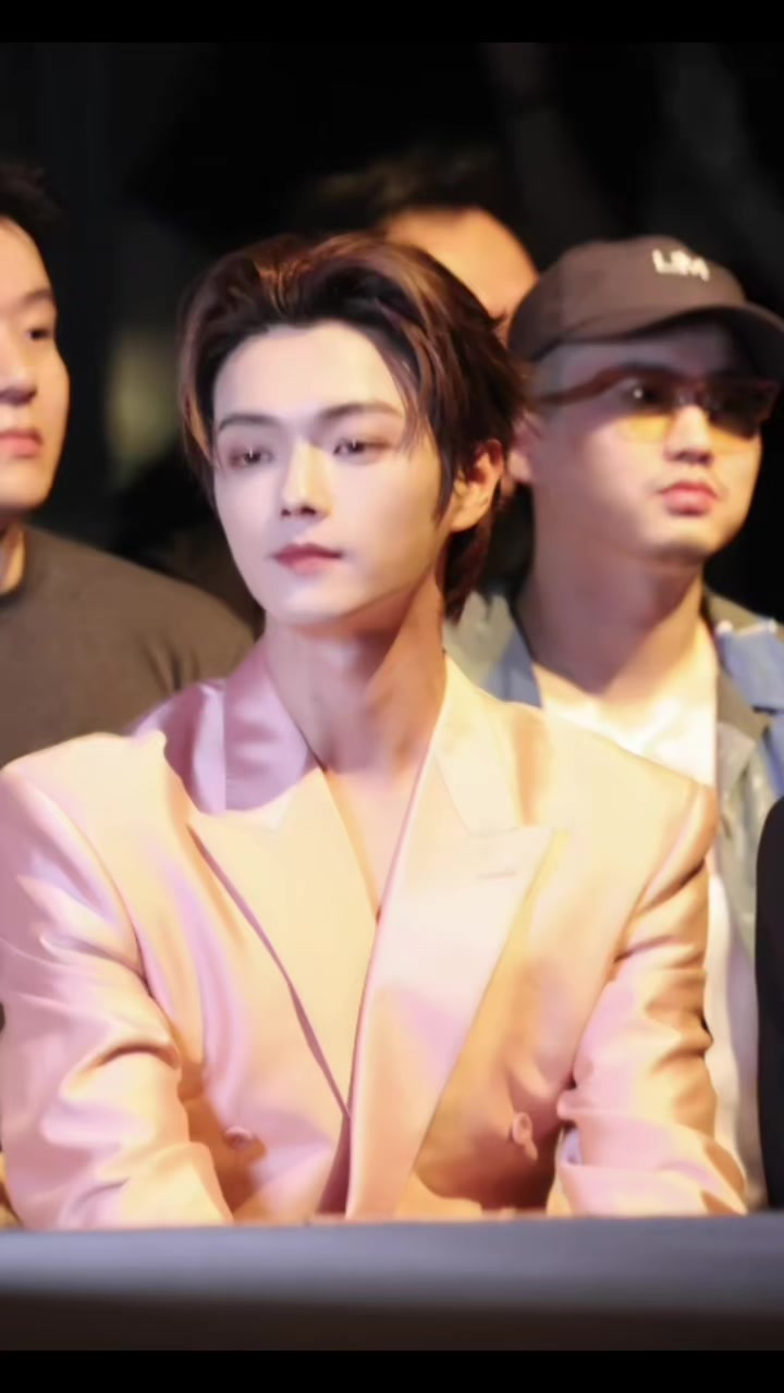 @NichaAlaso💜🧡Ahgase💚