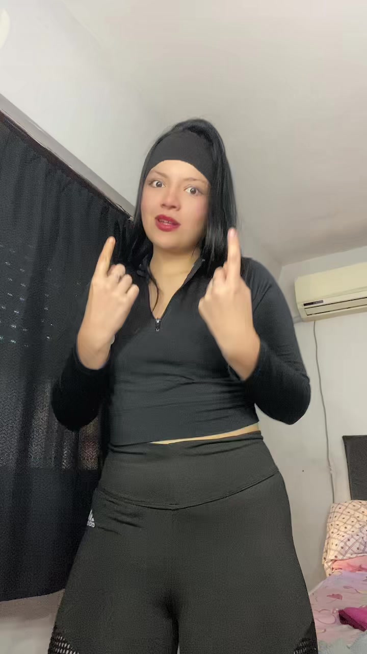 @la32
