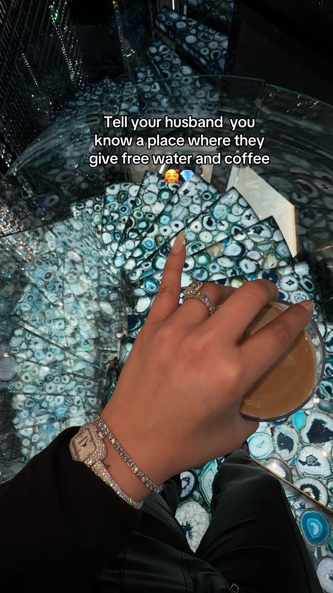 @Victoria Pristine๐