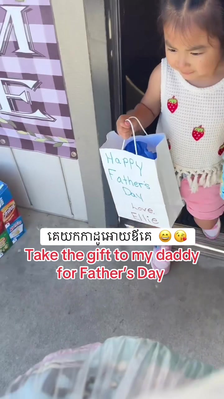 @Ellen Ellie 🇺🇸🇰🇭