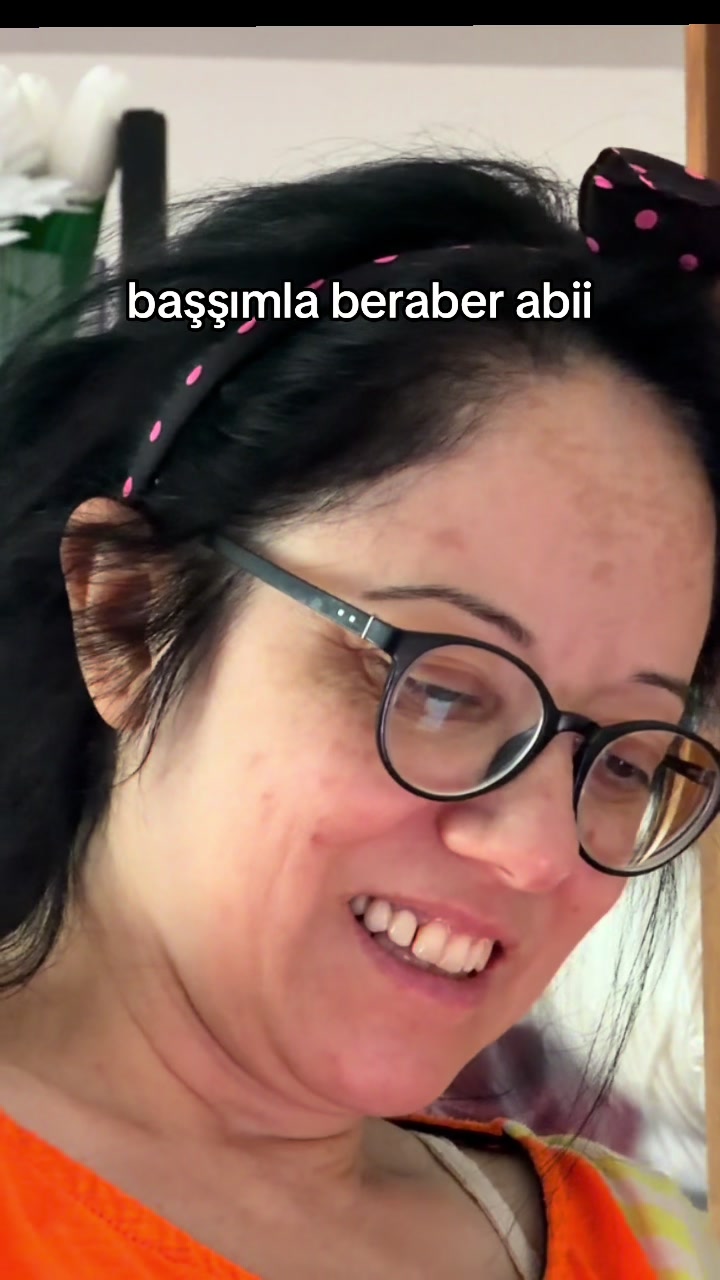 @larasugenis