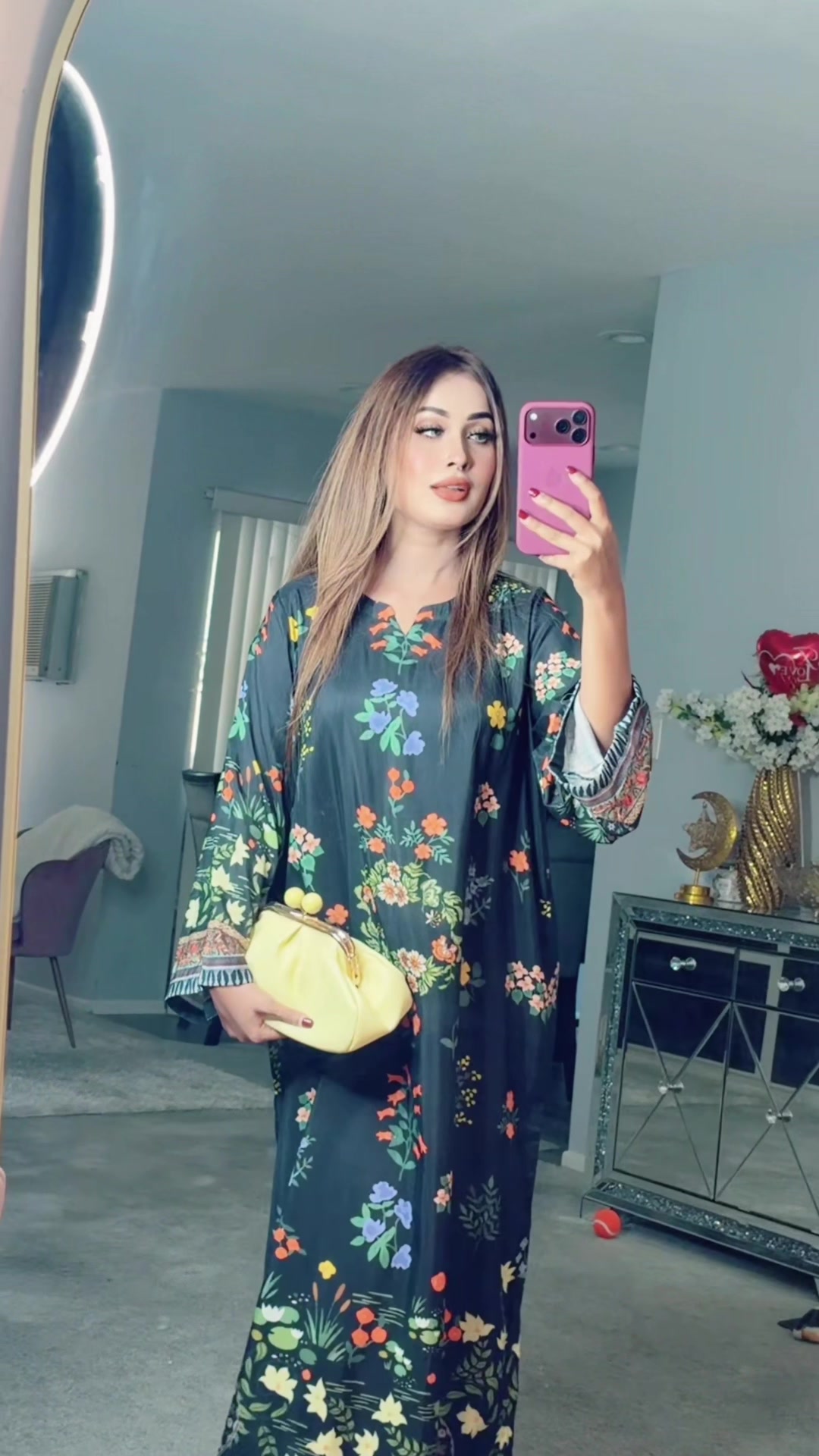 @Sunsinenila