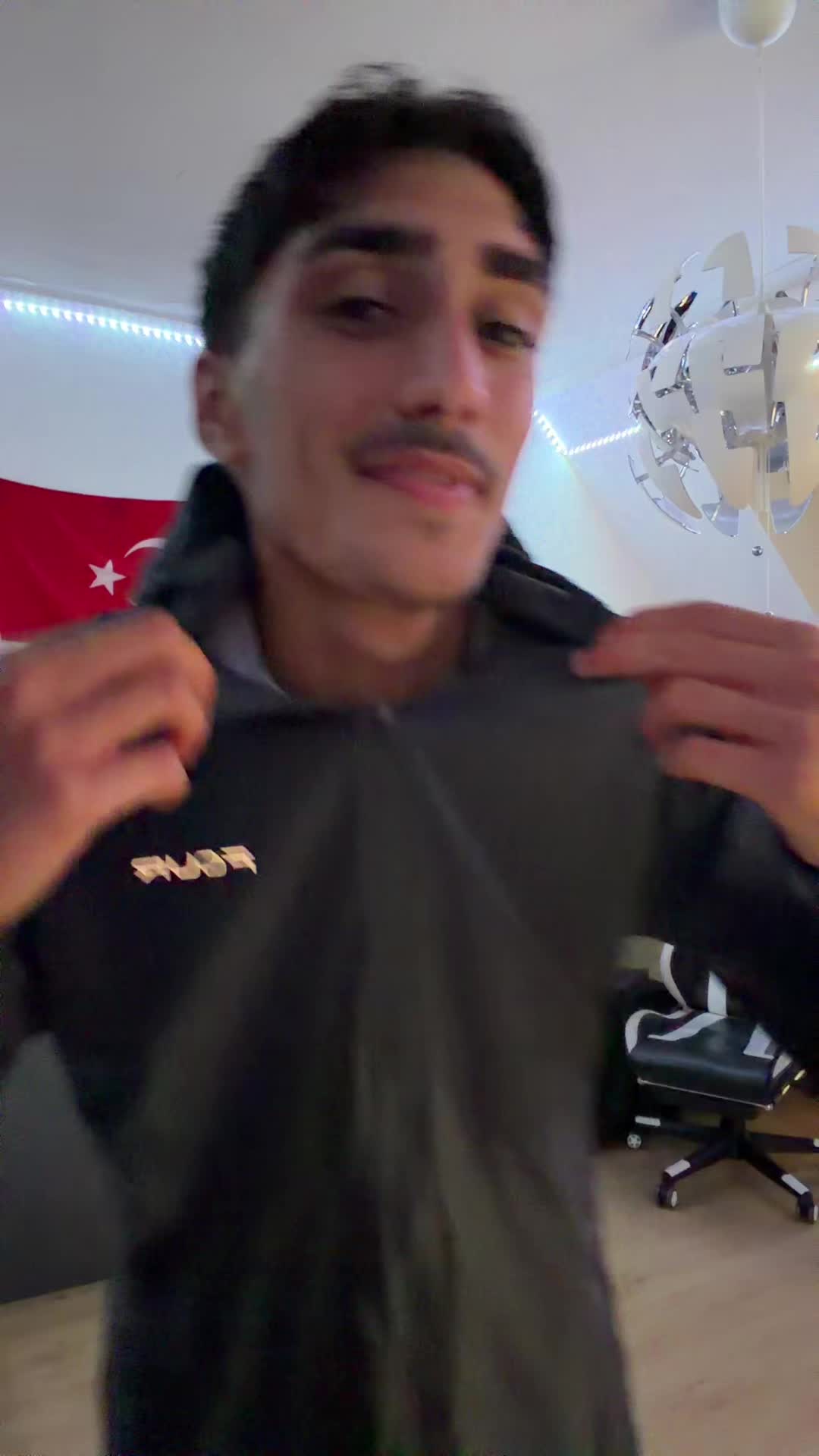 @uzzzijr2