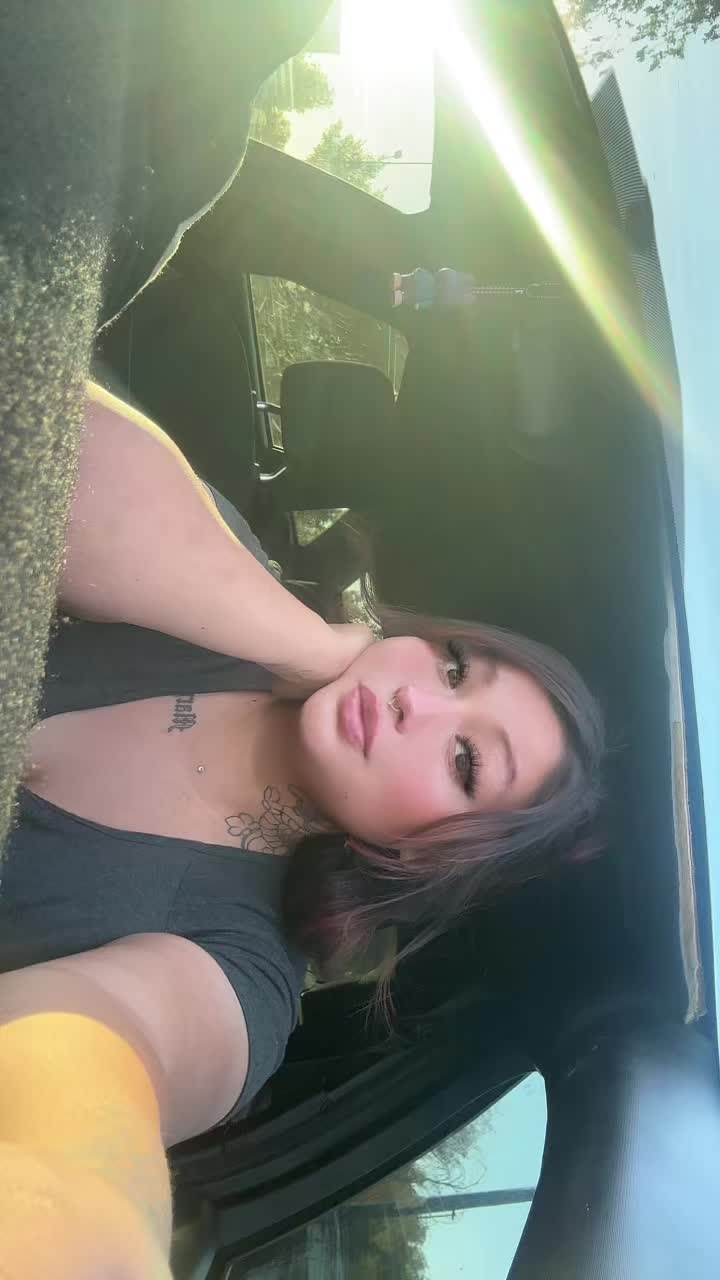 @Noelle Elena🌙✨