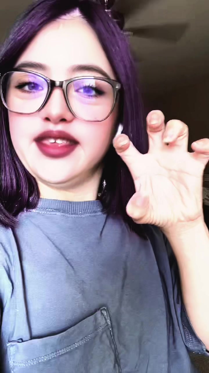 @queenoftiktok372