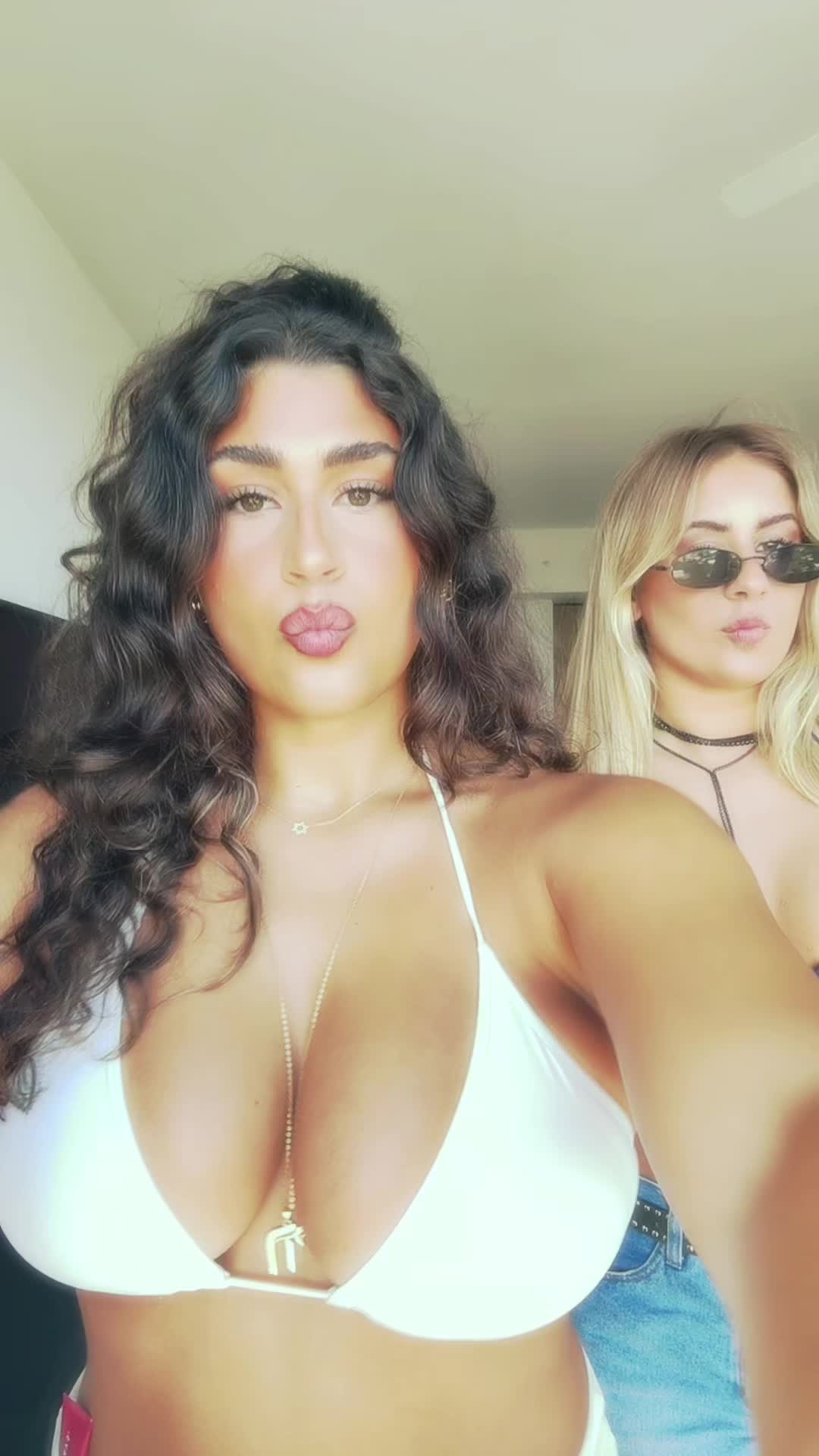 @Chuckiechuckk