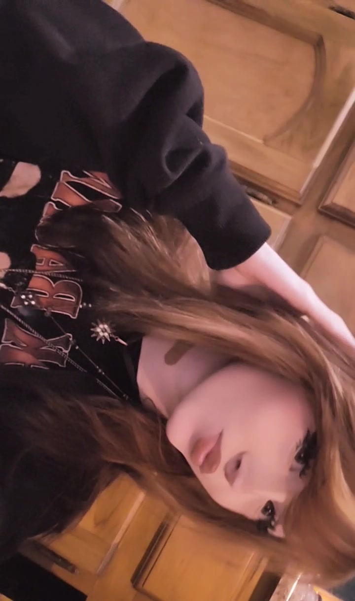 @𝒎𝒊𝒐 ☆
