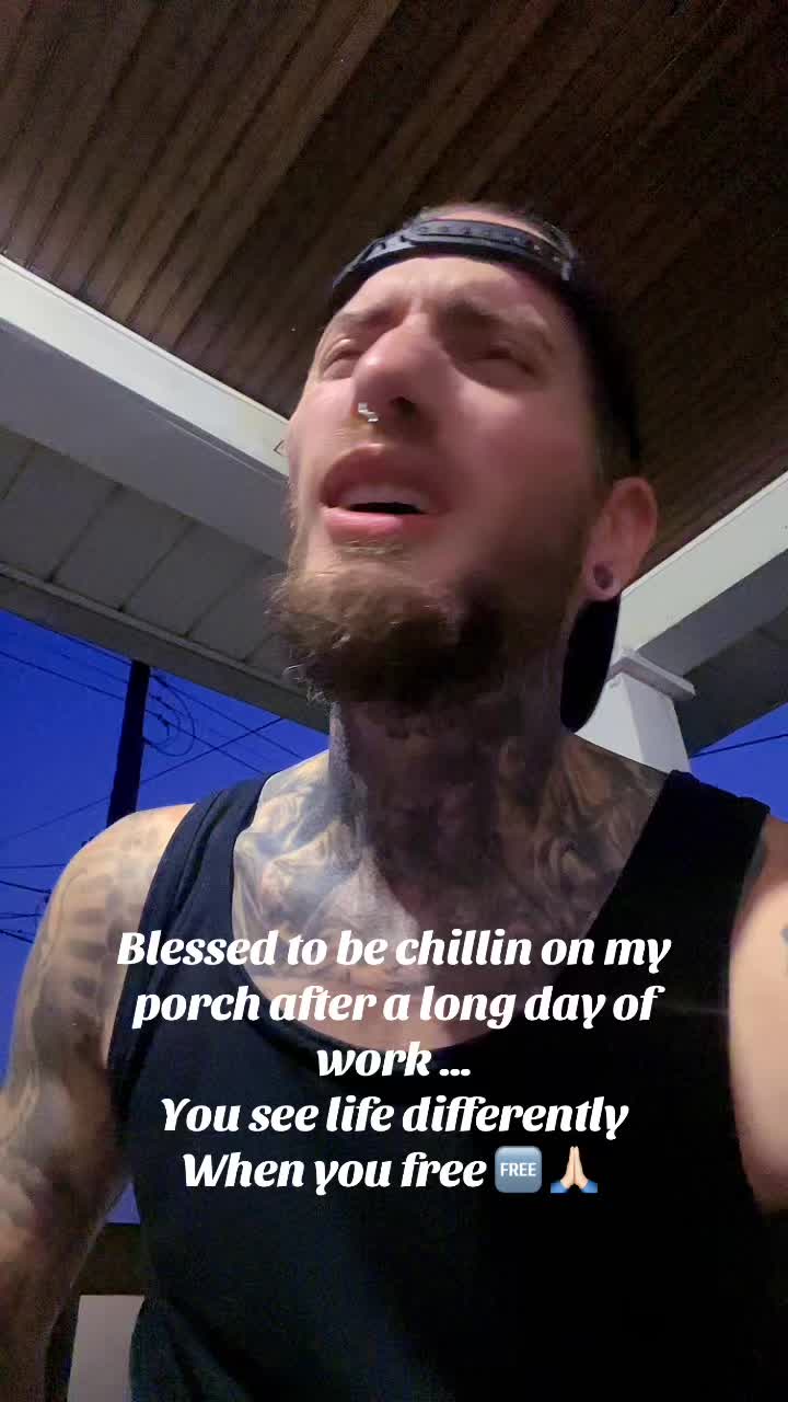 @Hollywood87
