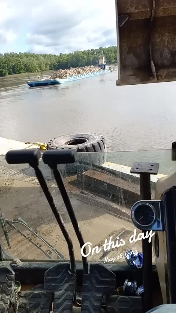 @catskinnerdean