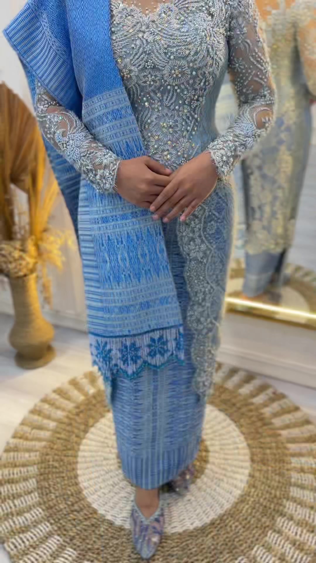 @Frida_Kebaya
