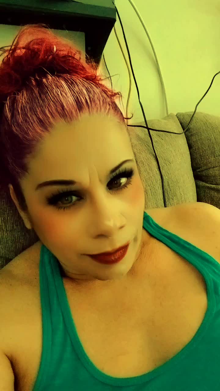 @Desiii