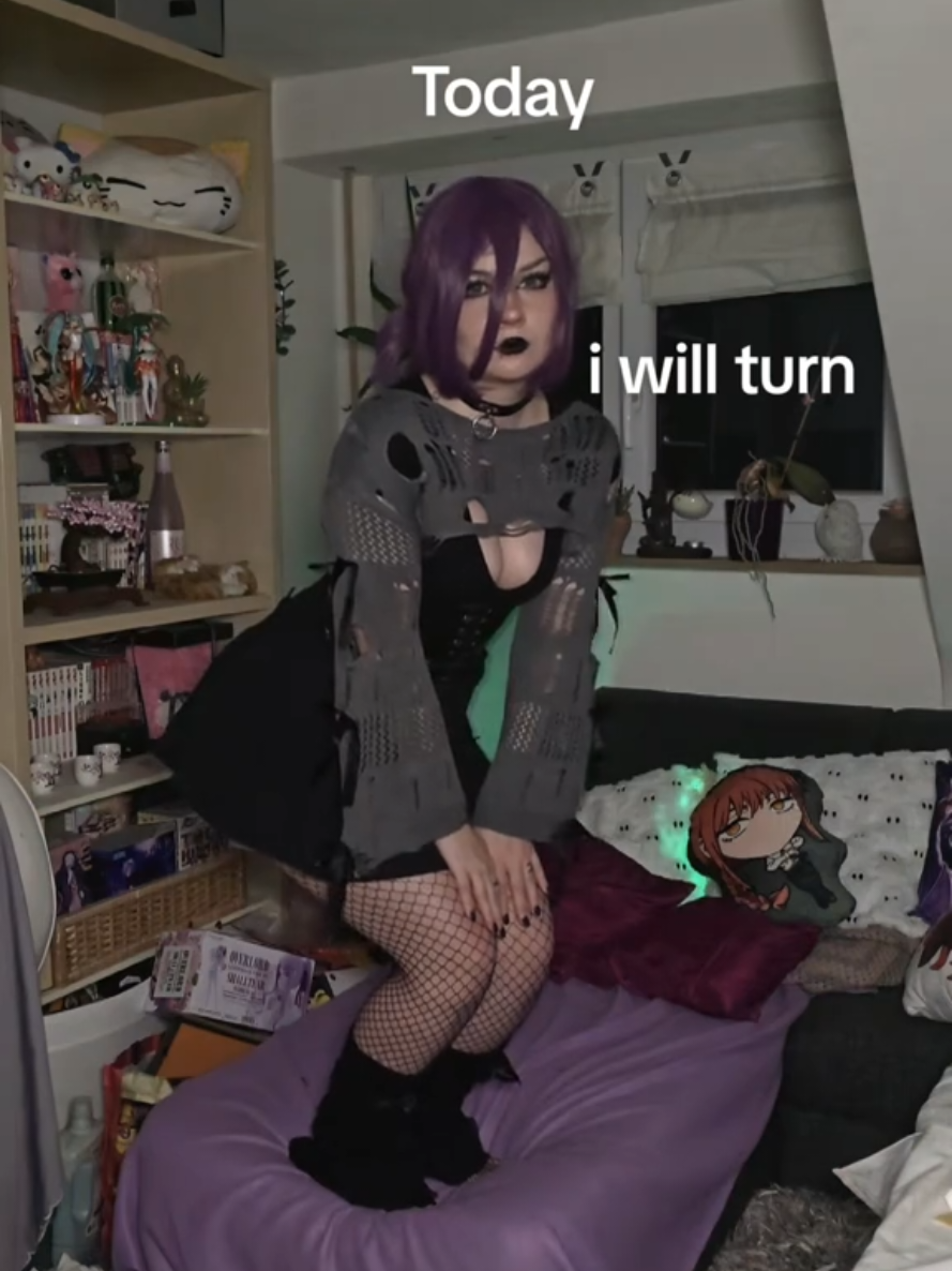 @twitch.tv/LunamiTV