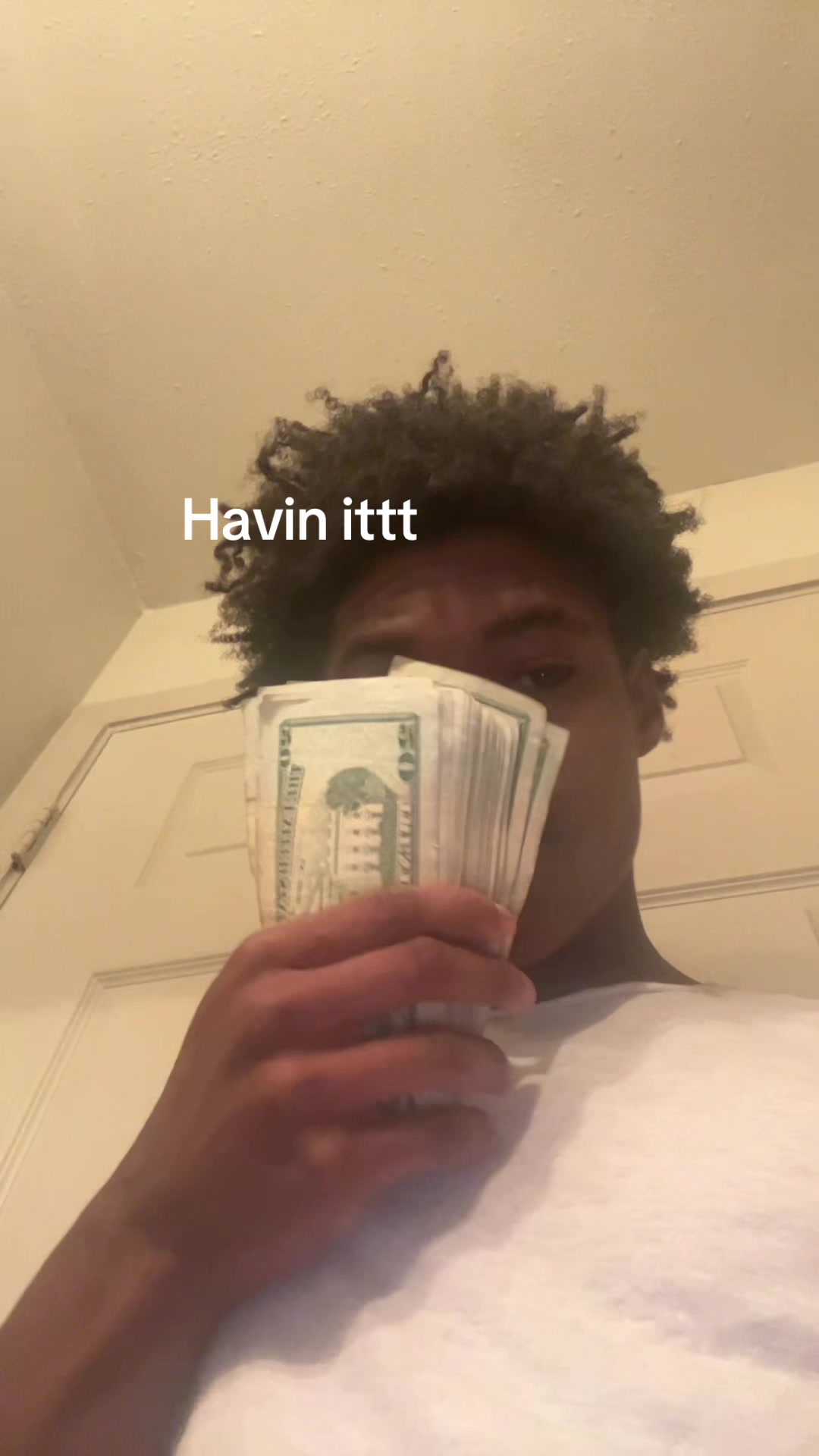 @⃟
