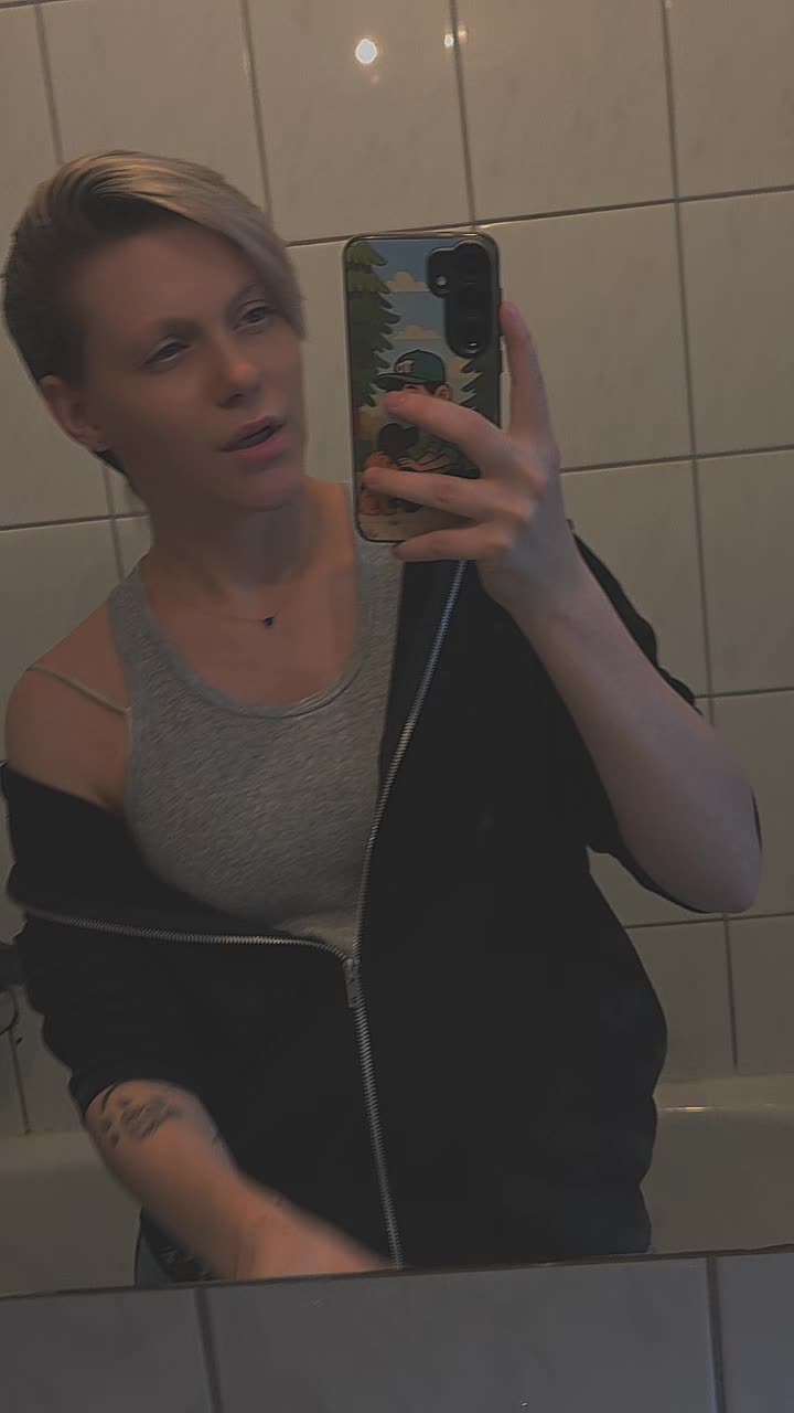 @♡ 𝔍𝔢𝔰𝔰𝔦𝔢 ♡