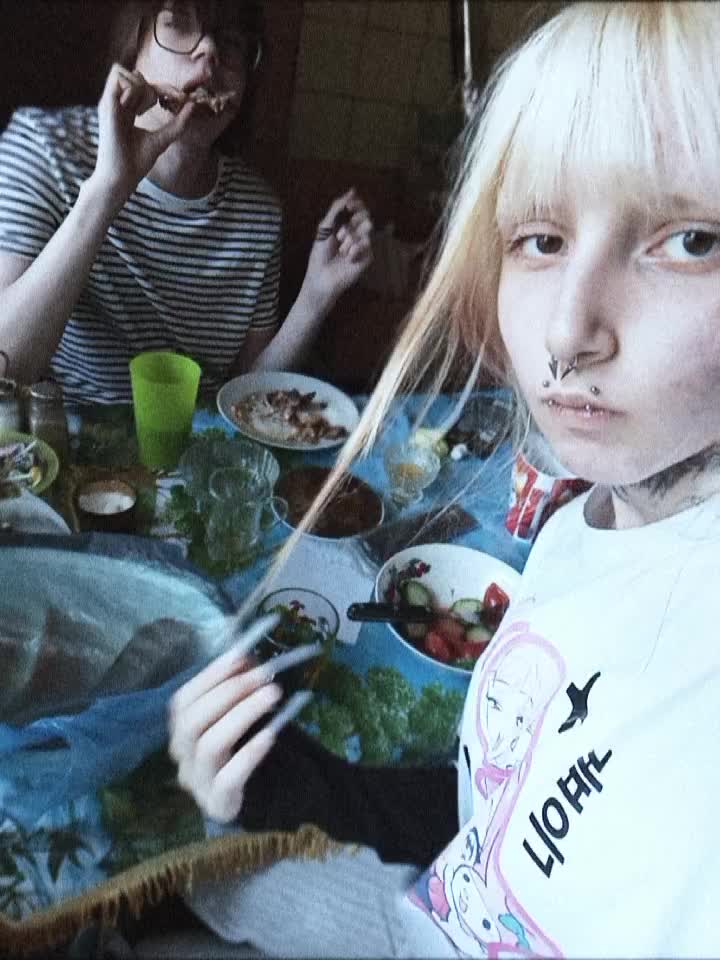 @mika ::🪽🪽