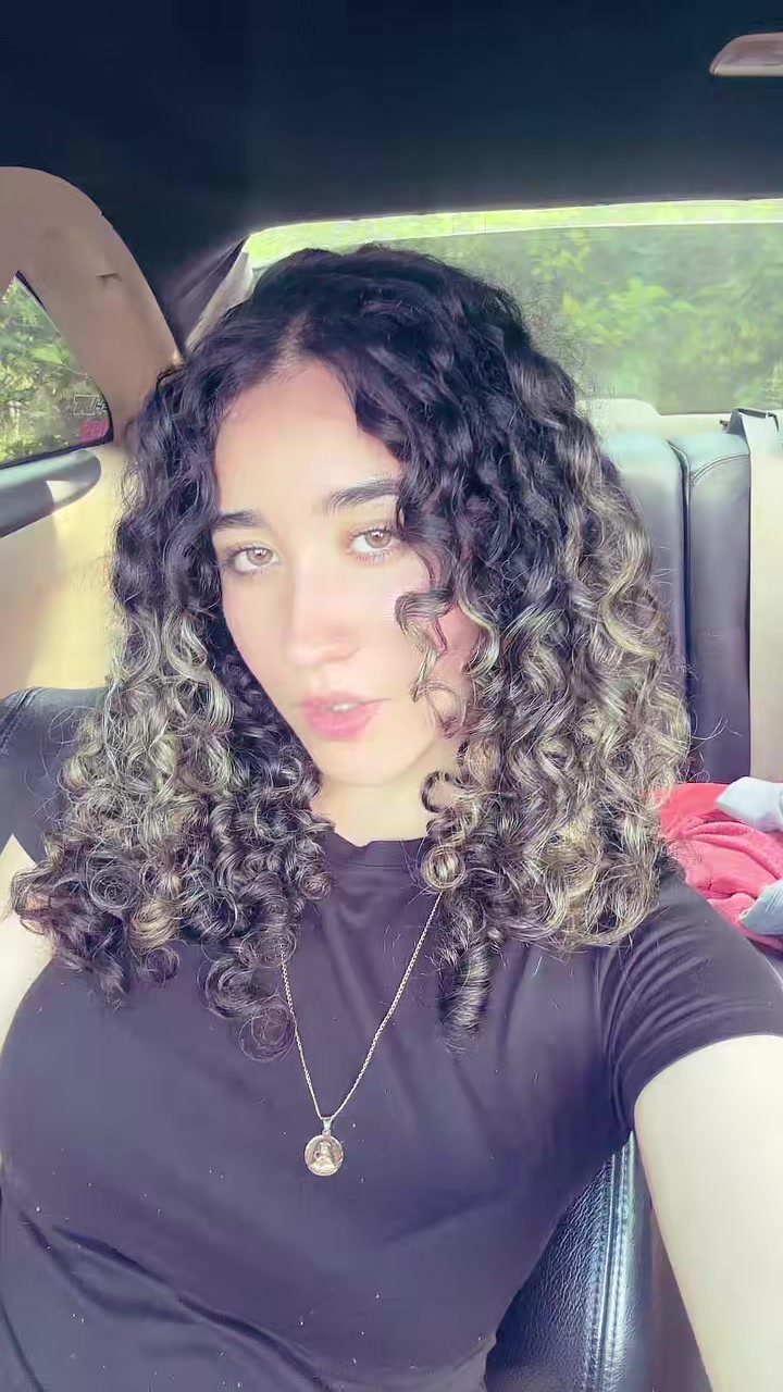@<