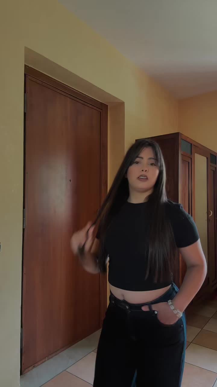 @Rosy_09