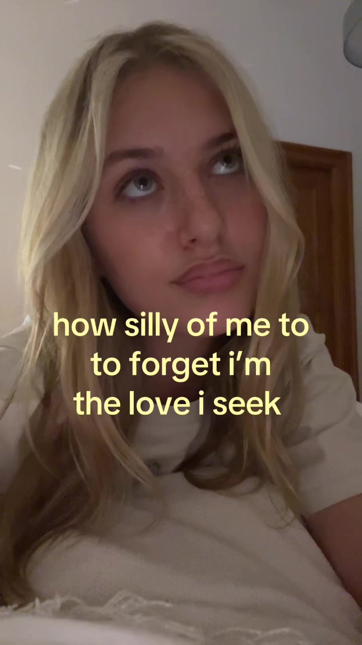 @zoeyjoline_
