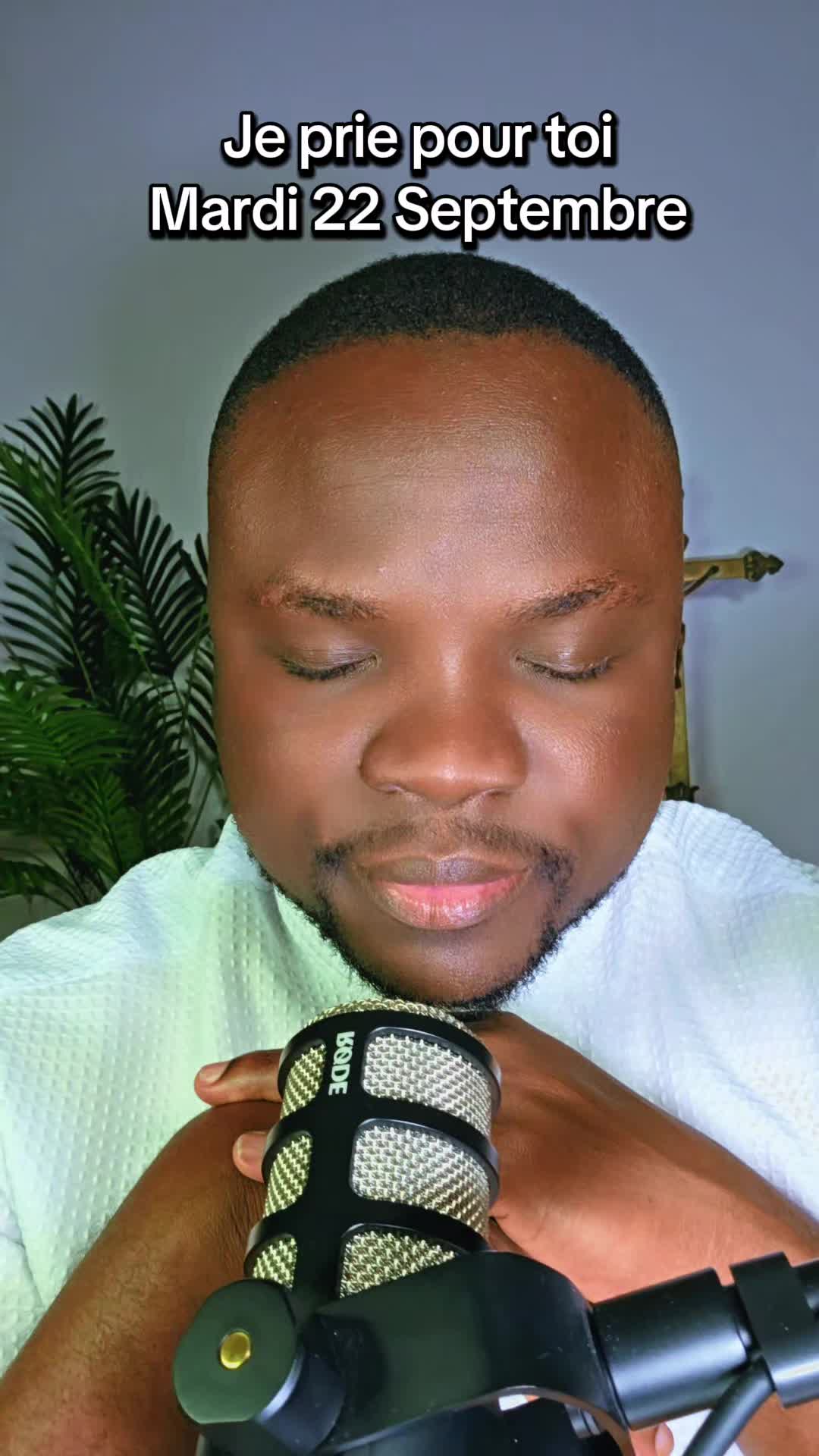 @Padre Précieux 🇨🇵🇻🇦