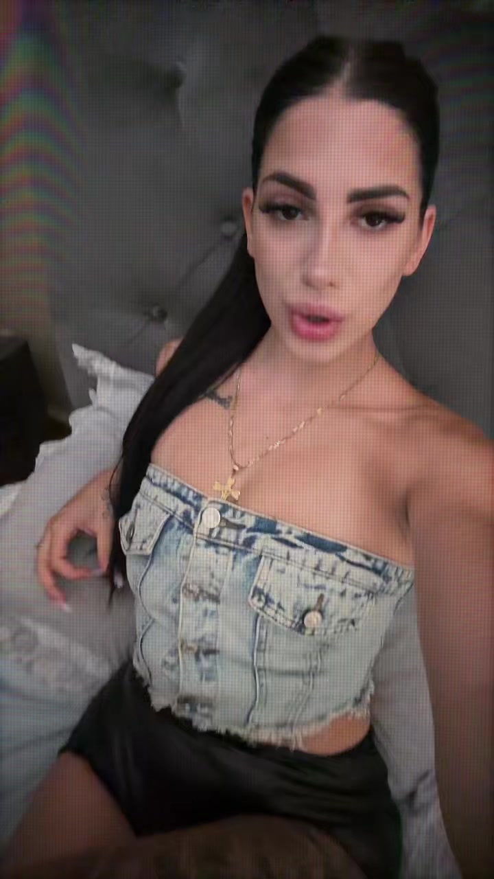 @𝑀𝑒𝓁𝒾𝓈𝓈𝒶 𝒷𝒾𝒶𝓃𝒸𝒽𝒾