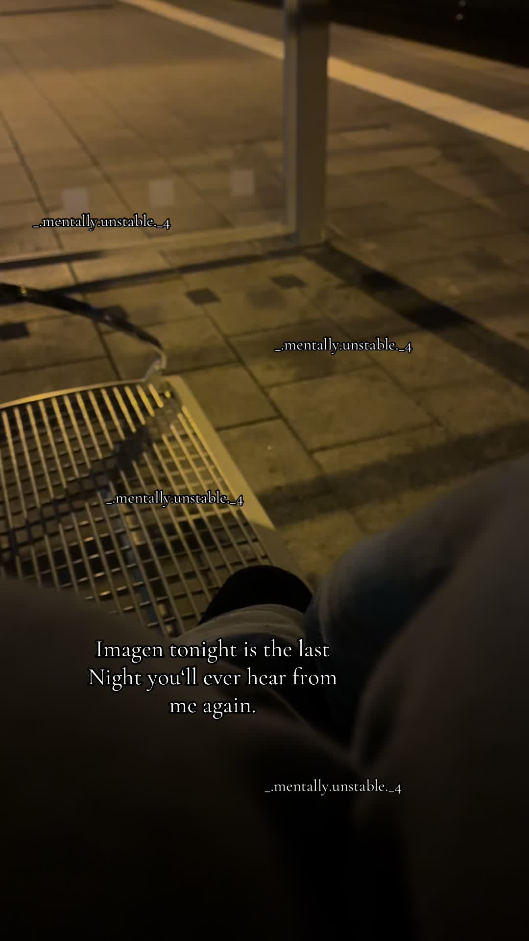 @🏃🏻&zwj;♀️👮💀