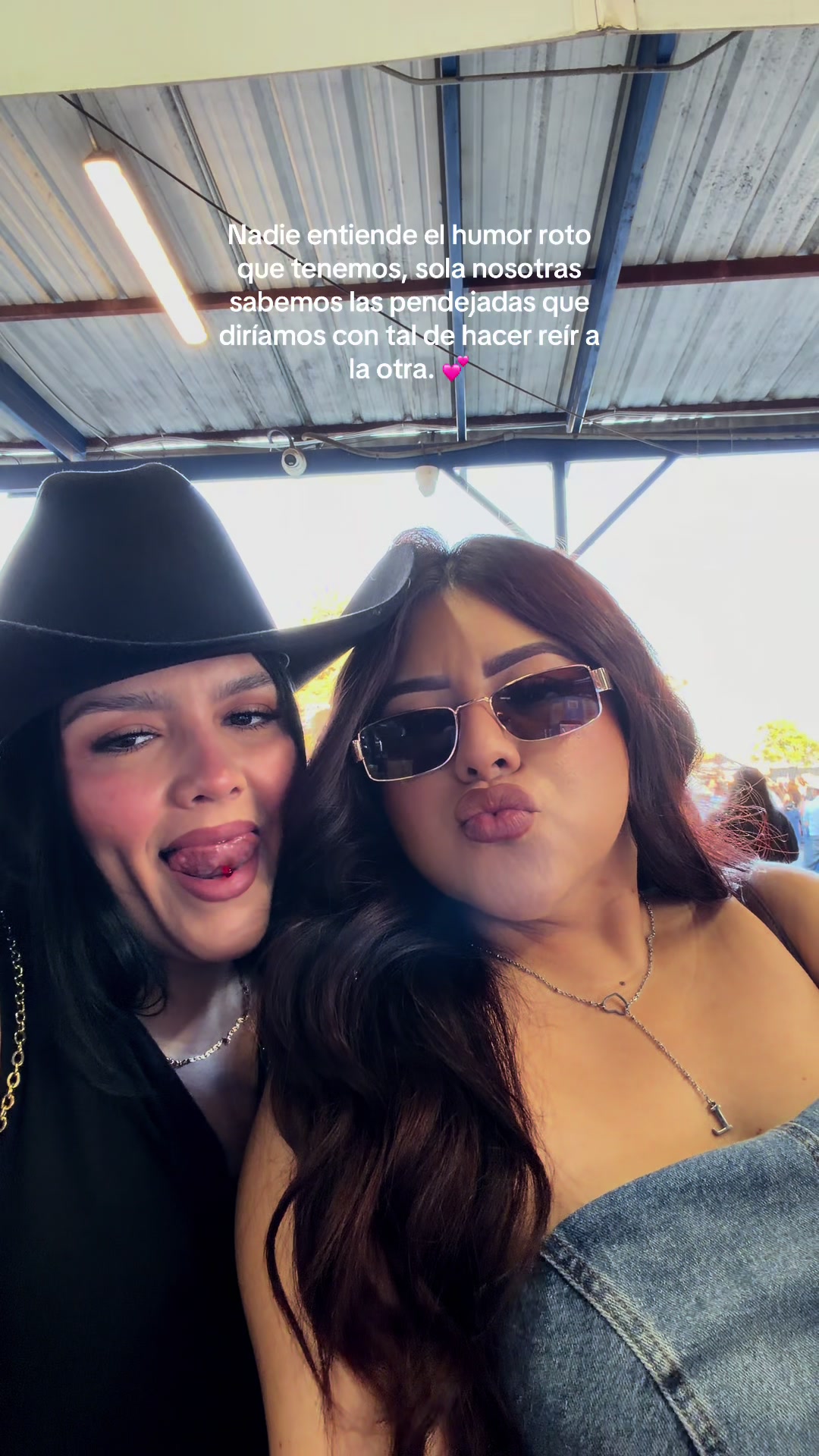 @Laura Sarahí