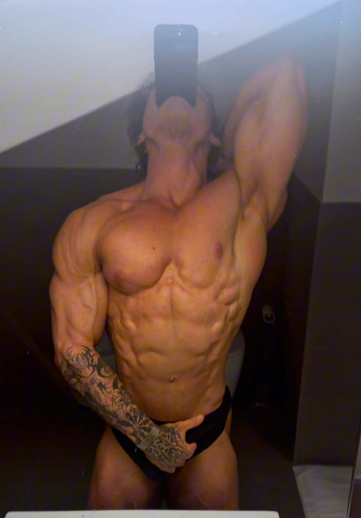 @leospollii