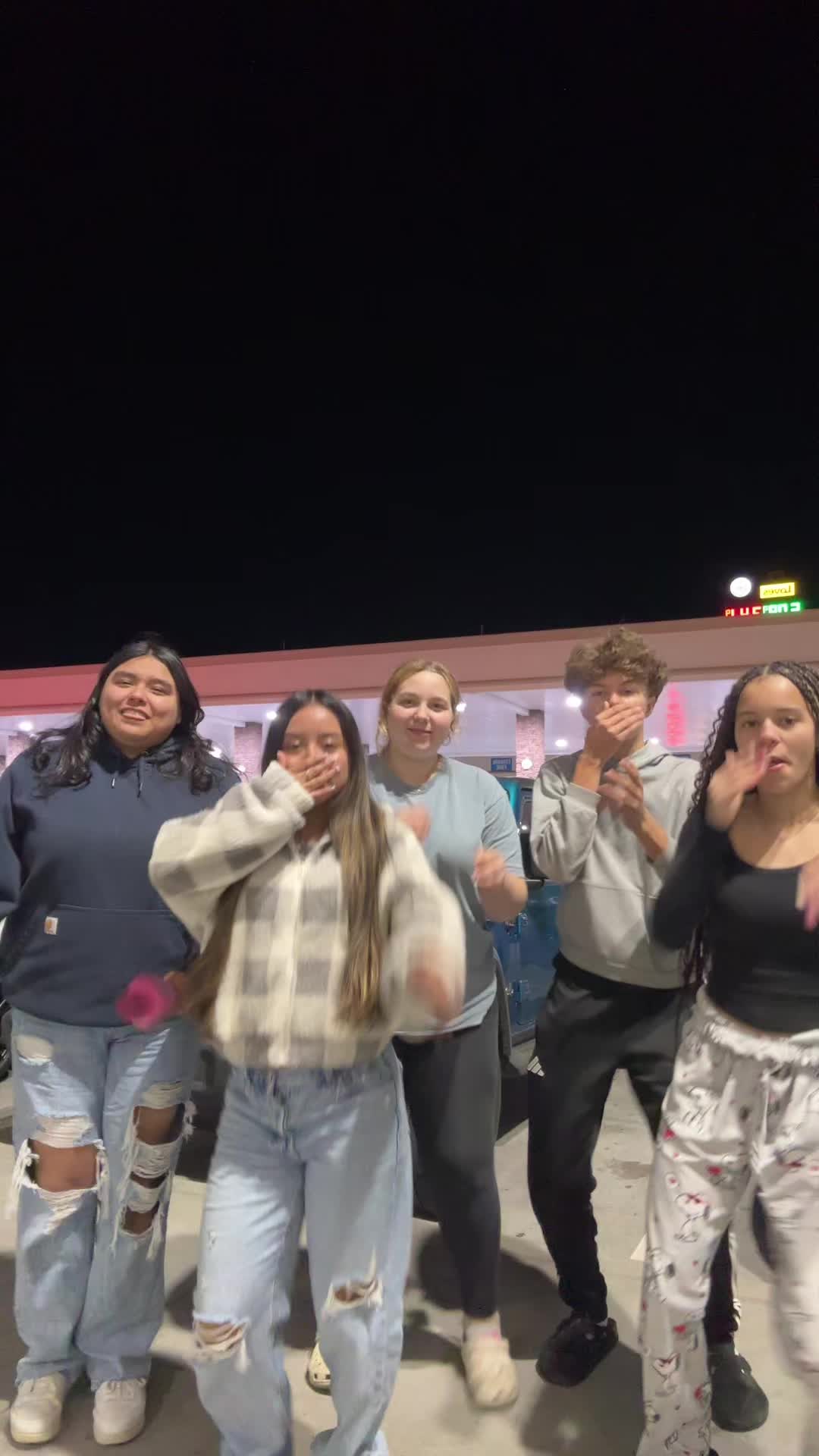 @jackyrivv