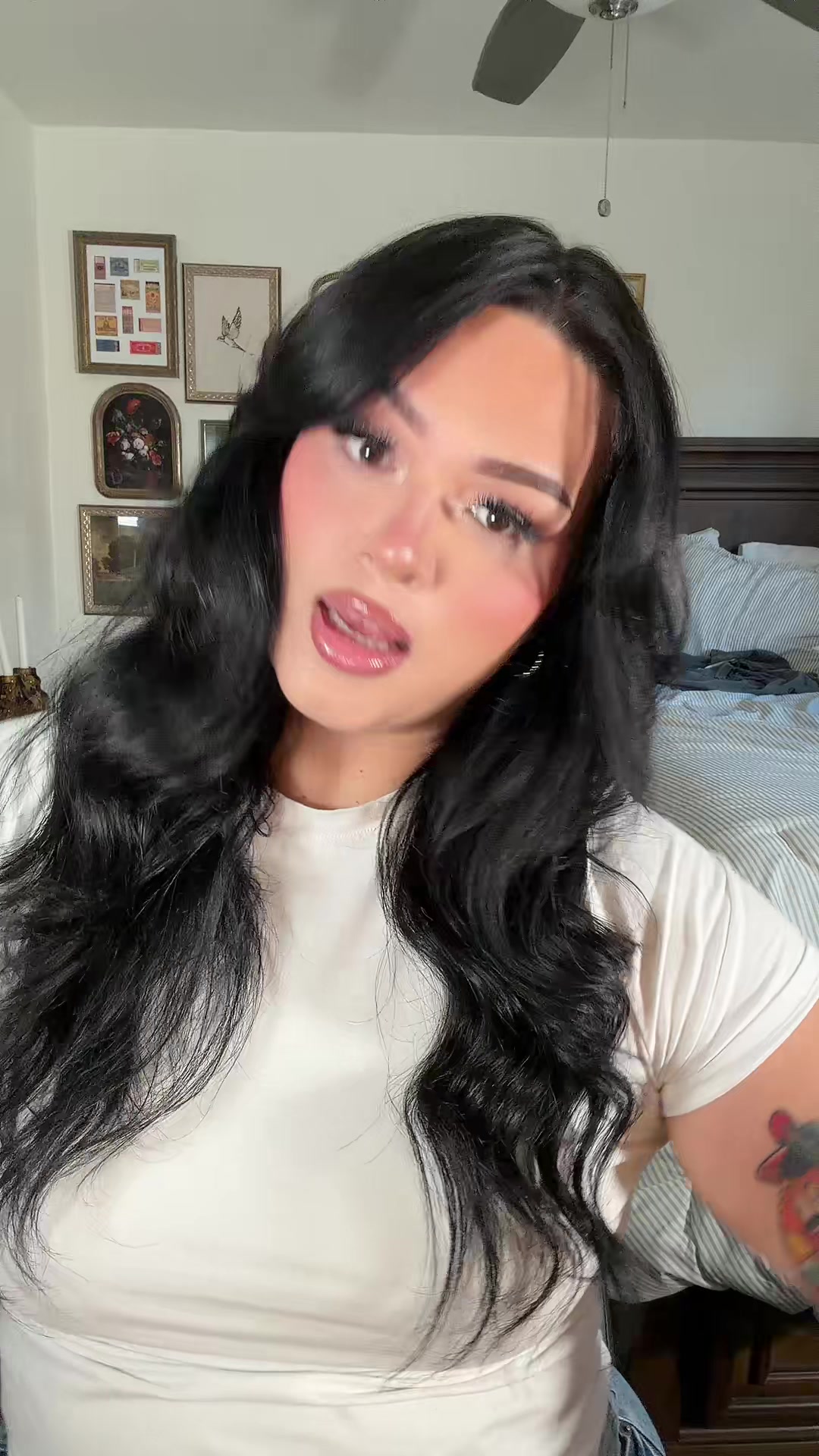 @thevictoriaeliz