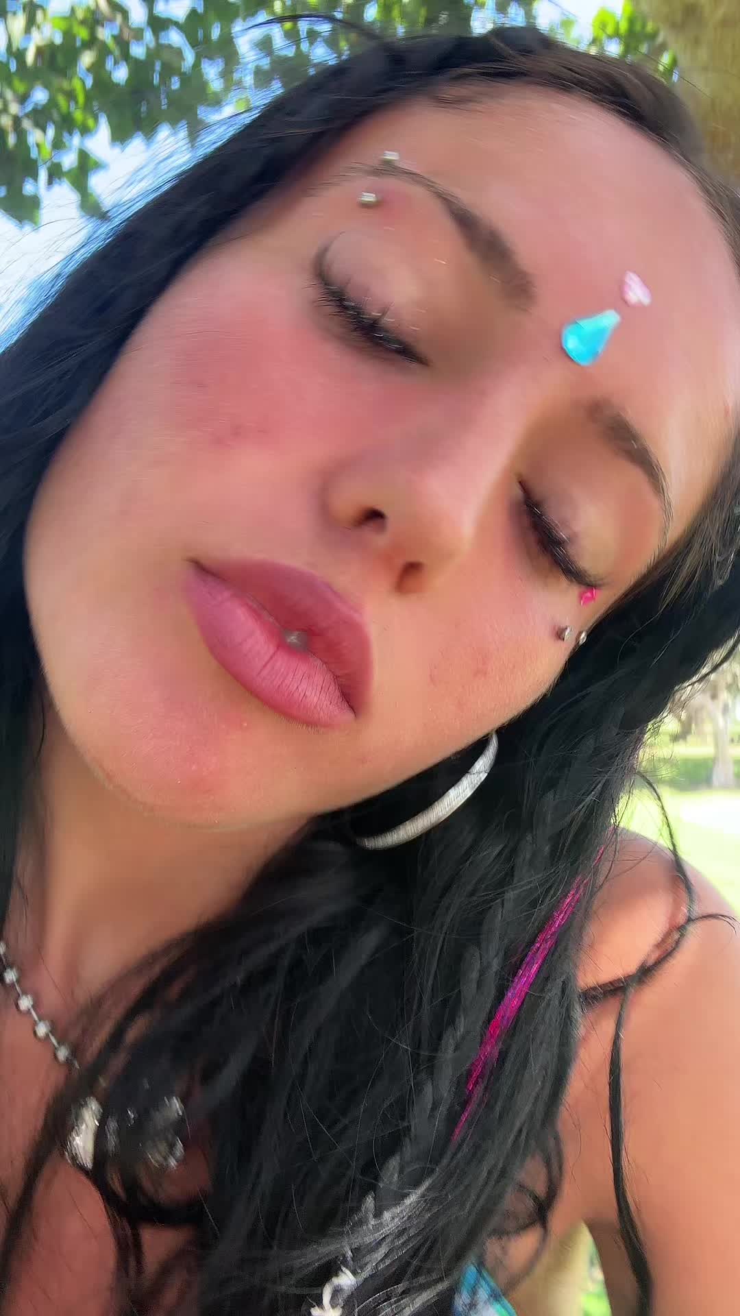 @luxalishious🦄🍭☮️🍩
