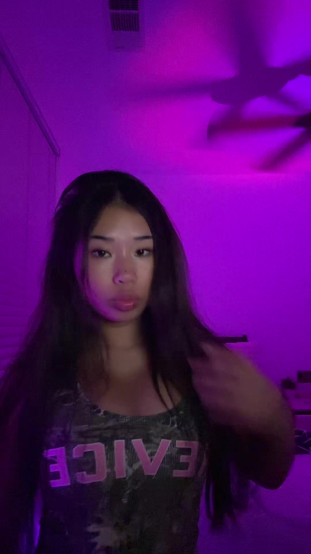 @￴￴
