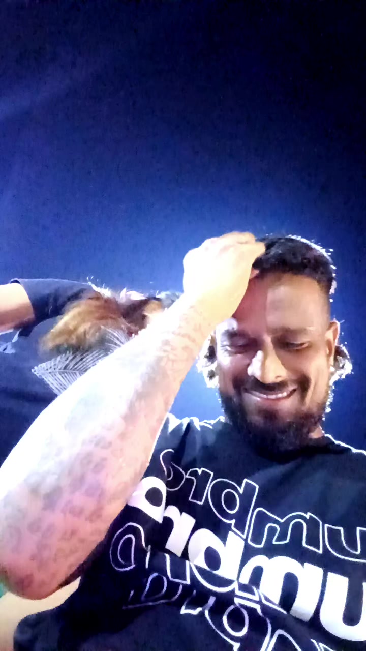 @HS ANGEL BITES