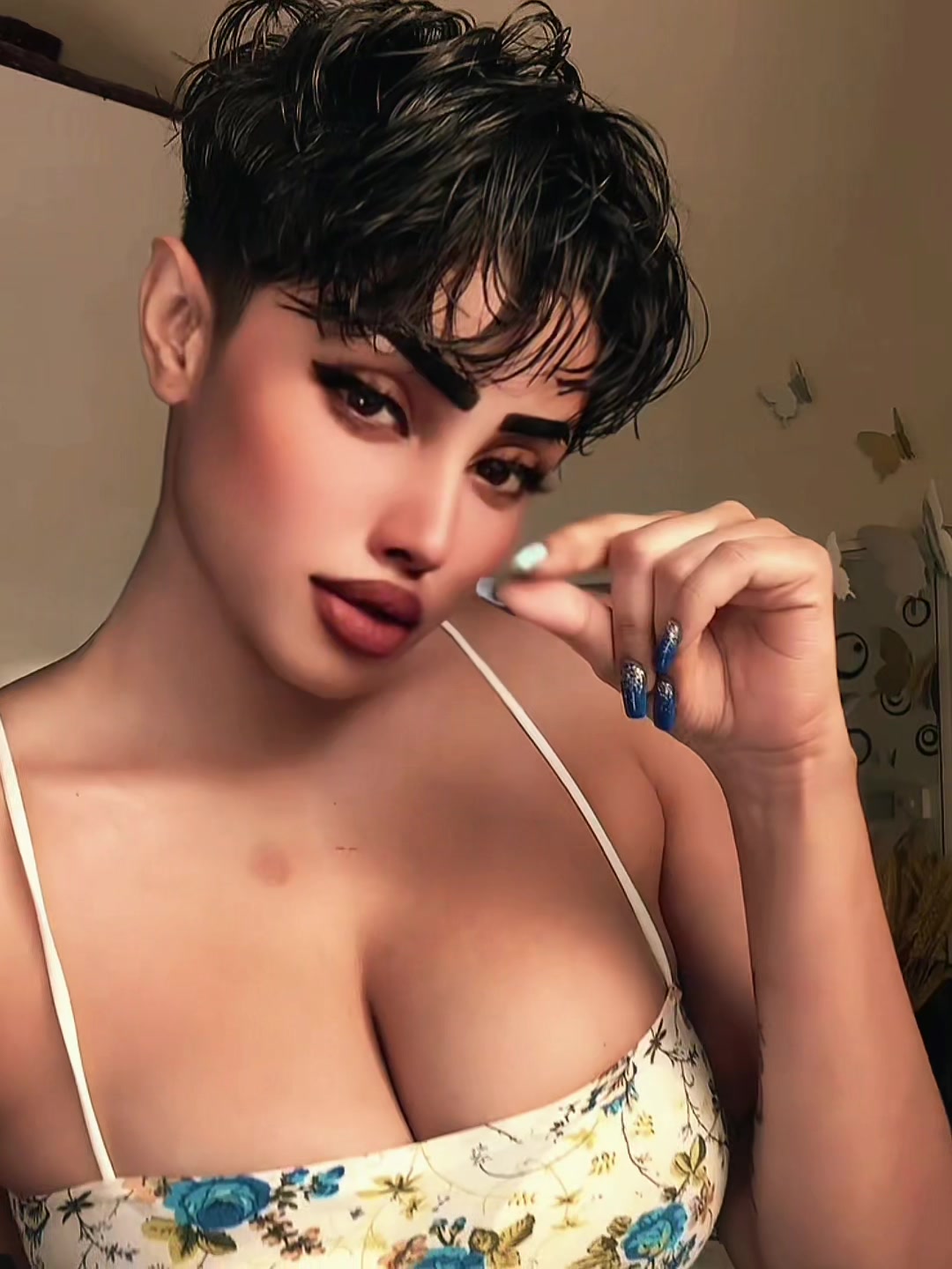 @D7 👠 𖣂︎