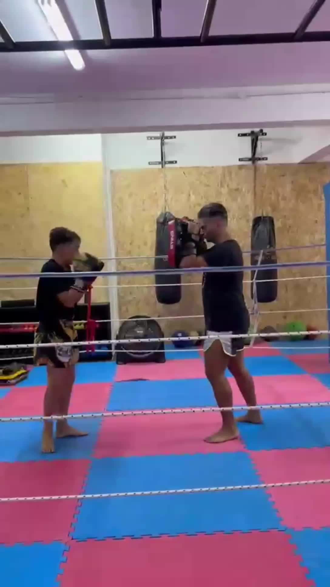 @Cross Fight Russo